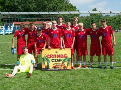 Niemes-u17.jpg